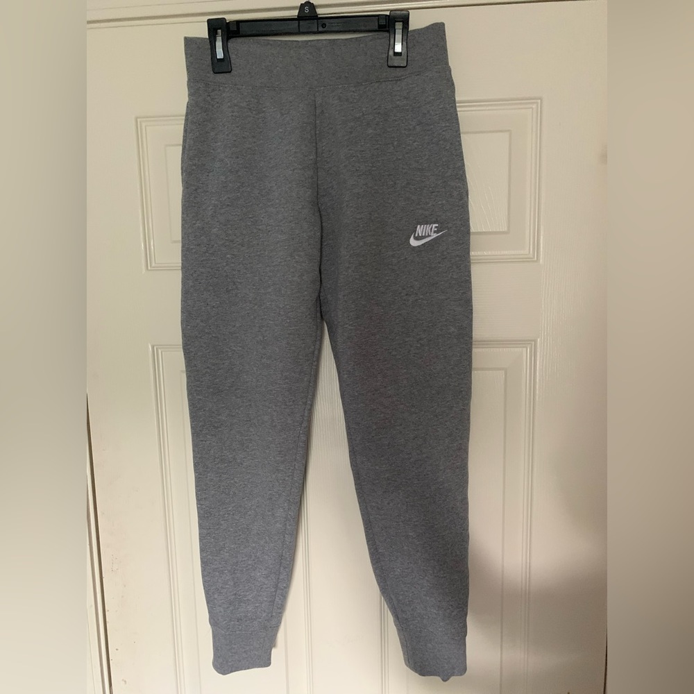 Nike girls grey sweatpants